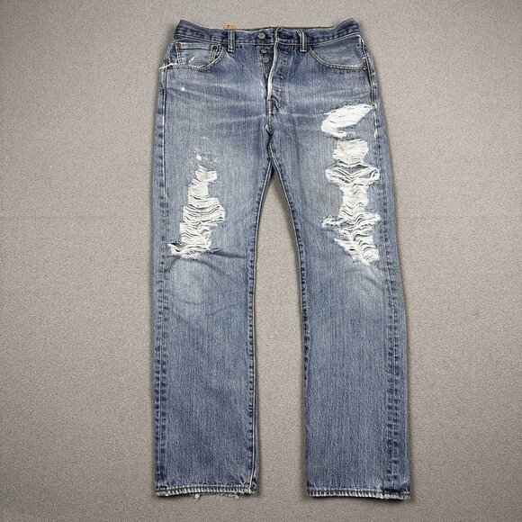 Vintage Levis 501 Jeans 32x29 Thrashed Blue Work Denim Button Fly - Picture 1 of 10